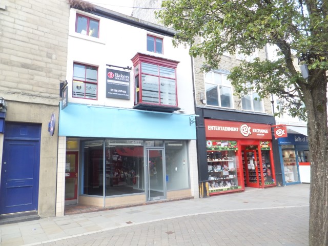 Former travel agents to let in Buxton